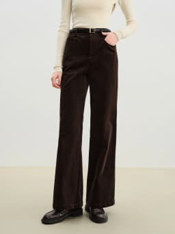 ZIQIAO Retro Hong Kong Style Corduroy Flared Pants Women 2025 Autumn and Winter New Brown Casual Flared Pants