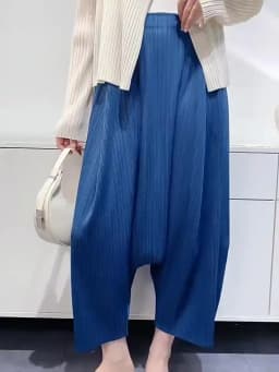 YUDX Pleated Wide Leg Pants Loose Niche Design Women High Waist New Spring 2024 Solid Color Spliced Pockets Trousers