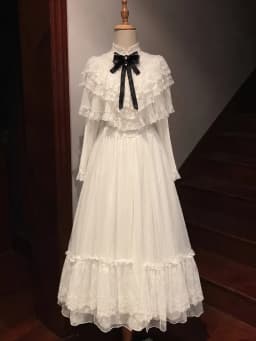 Vintage White Lolita Dress With Cape Shawl Lace Ruffle Bow High Neck Victorian Princess Long Dress Women Elegant Party Dress New