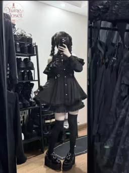 Jirai Kei Black Off Shoulder Mini Dress Women‘s Long Sleeve Ruffle Lace Trim Button Front High Waist Gothic Date Night Outfit