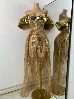 Flashing Gold Long Party Dress Luxury Diamonds Sequins See Thourgh Birthday Gown Sexy Off Shoulder Performance Singer Costume