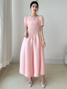 LANMREM High End Purple Pleated Women's Dress 2025 New Round Neck Short Sleeved Spliced Design Ball Gown Summer Dresses 2DB3489