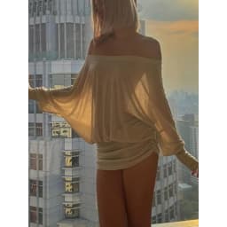 Off shoulder long sleeved t-shirt for women, irregular and chic, slanted shoulder, one shoulder, outerwear, dress