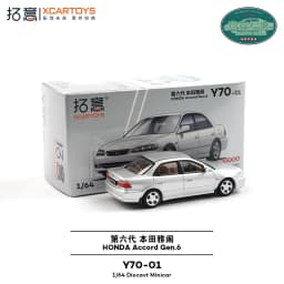 New In Stock Xcartoys 1:64 Honda Accord Gen.5 Gold Alloy Miniature Accord Gen.4 Gen.5 Y70-01 Y47-02 Car Diecast Model Toys Gift