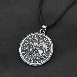 Men Amulet Jewelry Viking Double War Horse Greek Latin Knights Templar Exquisite Commemorative Seal Pendant Necklace