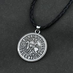 Men Amulet Jewelry Viking Double War Horse Greek Latin Knights Templar Exquisite Commemorative Seal Pendant Necklace