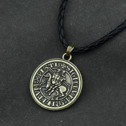 Men Amulet Jewelry Viking Double War Horse Greek Latin Knights Templar Exquisite Commemorative Seal Pendant Necklace