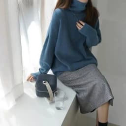 2023 New turtleneck cashmere sweater women thickened cashmere sweater loose hedging lazy knit base