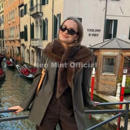 Neo Mint 2026 Brand Runway Fashion Stripes Sable Faux Mink Fur Triangle Foulard Women Winter Luxury Fur Scarf Neck Warmers Wraps