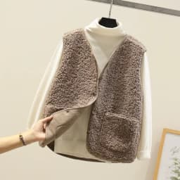 Lamb Wool Vest Women's Cropped 2025 Autumn/Winter New Style Korean Version Fur Integrated Horse Clip Granule Plush Shoulder Vest