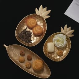 Nordic Decorative Tray Gold Pineapple Leaf Shape Serving Tray Jewelry Pallet Fruit Snack Dish Table Decoration Storage Organizer