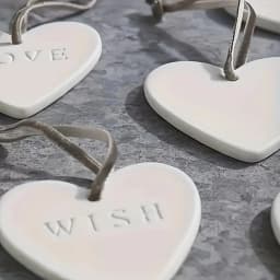 8-Hole Heart-Shaped Silicone Mold with Rounded Edges for Easy Demolding DIY Resin Plaster Heart Tag Mold for Making Earrings, Keychains, Name Tags, Decorative Pendants, Handmade Casting Molds for Resin, Aromatherapy Plaster, Handmade Earrings, Key Hangers, Car Hanging Ornaments