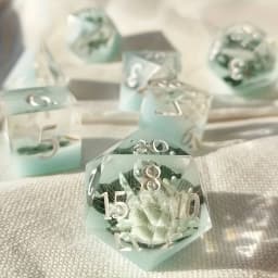1 set of 7-shaped dice moulds Seamless 3D octahedron silicone moulds Suitable for resin and epoxy casting Handmade crafting