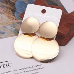 Korean Metal Earrings 2025 For Women Round Geometric Statement Vintage Gold Color Stud Earrings Fashion Jewelry Earring