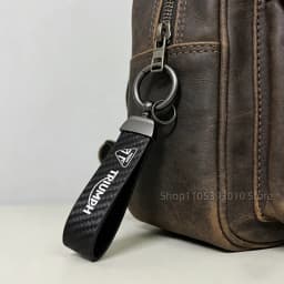 For TRIUMPH DAYTONA 675/675 Trident 660 Tiger 900 1050 Triple 675 1050 Motorcycle Keychain Metal Carbon Fiber Leather Key Chain