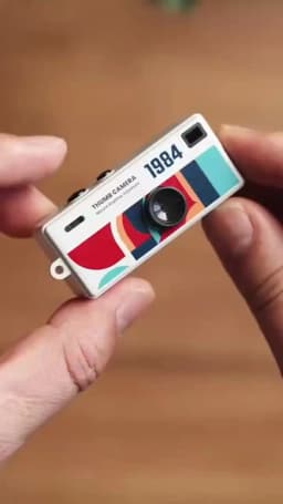 Roreta Digital Camera 0.96 Inch Keychain Camera Retro Support Memory Card 1080P Very Small Camcorder Video Recorder with Flash