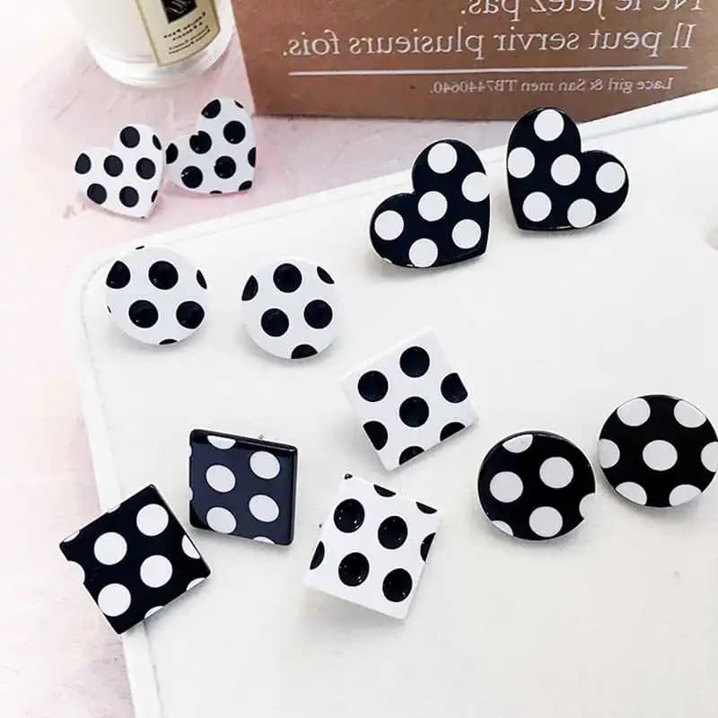 Classic Polka Dot Earring Geometric Round Square Heart Stud Earrings for Women Cute Korean Style Acrylic Earings Fashion Jewelry