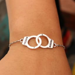 Personality Charm Women's Bracelet Heart Shape Bracelet Silver Color Alloy Girls Korean Sweet Cute Jewelry Pulseras Mujer Moda