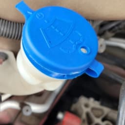 643230 for Peugeot 106 206 207 307 308 5008 for Citroen Xsara C3 Car Windshield Wiper Washer Fluid Reservoir Tank Cap Lid Cover