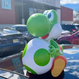 Official Universal Super Mario Galaxy Movie Yoshi Popcorn Bucket Egg Hugging Collectible Snack Storage Drink Cup For Mario Fans