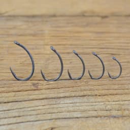 Hirisi 50-100pcs Coating High Carbon Stainless Steel Barbed Hooks Carp Fishing Hooks Pack with Retail Original Box 8011