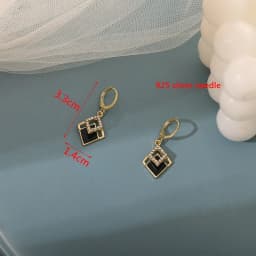 Black Hanging Long Earrings for Women Triangle Square Statement Drop Earrings 2025 Boucle Oreille Femme Fashion Jewelry