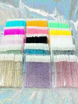 50 Pcs Disposable Nylon Lip Brush Lipstick Lip Glossy Wands Clean Applicator Lip Eyeshadow Gloss Brushes Cosmetic Makeup Tools