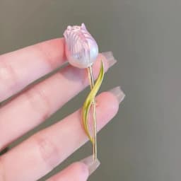 Advanced Luxury 2023 New Tulip Flower brooch Elegant Design Sense Rose White Stone Jewelry