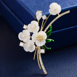 Advanced Luxury 2023 New Tulip Flower brooch Elegant Design Sense Rose White Stone Jewelry