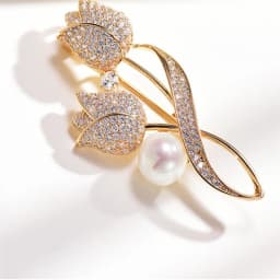 Advanced Luxury 2023 New Tulip Flower brooch Elegant Design Sense Rose White Stone Jewelry