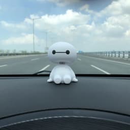 Cartoon Plastic Baymax Robot Shaking Head Figure Car Ornaments Auto Interior Decorations Big Hero Doll Toys Ornament Accessories