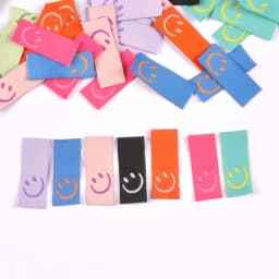 50Pcs 8colors Embroidery Labels Sewing Clothes Handmade Accessories For Kids Care Bags Clothing Tags Garment Crafts 1.5x4cm