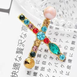 New Arrival English Letter Word Brooch Colorful Rhinestone Crystal Lapel Pins for Women Sweater Suit Brooch Party Jewelry Gifts