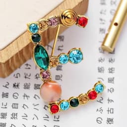 New Arrival English Letter Word Brooch Colorful Rhinestone Crystal Lapel Pins for Women Sweater Suit Brooch Party Jewelry Gifts