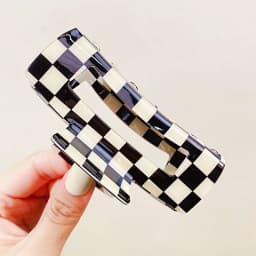 New Women Elegant Checkerboard Acrylic Hair Claw Temperament Geometric Headband Hair Clips Hairpins Fahion Hair Accessories Gift