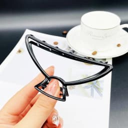 Simple black Claw Crab Elegant Girls metal grabbing clip headdress female Ponytail Claw Clip Hair Jewelry Ornament accessory