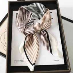 Luxury Brand Silk Satin Head Scarf For Women Animal Animal Kerchief Neck Scarfs 70cm Square Shawls and Wrpas Scarves For Ladies
