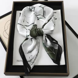 Luxury Brand Silk Satin Head Scarf For Women Animal Animal Kerchief Neck Scarfs 70cm Square Shawls and Wrpas Scarves For Ladies