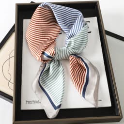 Luxury Brand Silk Satin Head Scarf For Women Animal Animal Kerchief Neck Scarfs 70cm Square Shawls and Wrpas Scarves For Ladies