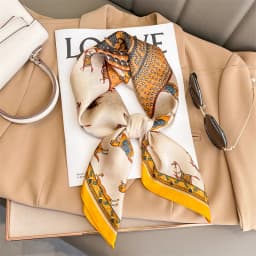 Luxury Brand Silk Satin Head Scarf For Women Animal Animal Kerchief Neck Scarfs 70cm Square Shawls and Wrpas Scarves For Ladies