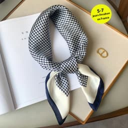 Luxury Brand Silk Satin Head Scarf For Women Animal Animal Kerchief Neck Scarfs 70cm Square Shawls and Wrpas Scarves For Ladies