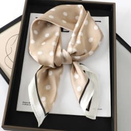 Luxury Brand Silk Satin Head Scarf For Women Animal Animal Kerchief Neck Scarfs 70cm Square Shawls and Wrpas Scarves For Ladies