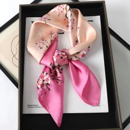 Luxury Brand Silk Satin Head Scarf For Women Animal Animal Kerchief Neck Scarfs 70cm Square Shawls and Wrpas Scarves For Ladies