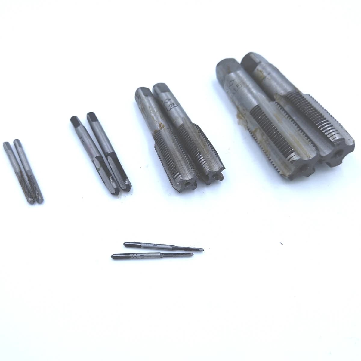 1Set M16 M18 M20 M22 M24 x 1mm 1.5mm 2mm 2.5mm Taper and Plug Metric Tap Pitch For Mold Machining * 1 1.5 2 2.5