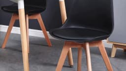 A Set of 2/4/6 Mid-Century Dining Chairs Modern Style Plastic DAW Shell Lounge Chair with Wooden Legs for Kitchen Office Black