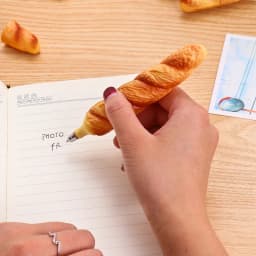 Novelty Bread Ballpoint Pen Magnetic Pizza Croissant Baguette Black Color Ink Roller Ball Pens Fridge Magnet School Gift F745