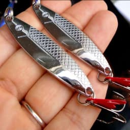 2PCS/Lot 6cm 10g Metal Spinner Spoon Fishing Lure Hard Baits Sequins Noise Paillette Artificial Bait with Treble Hook