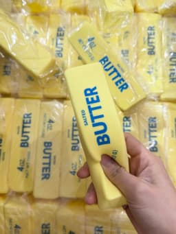 Slow Rebound Butter Scented Stress Relief Toy - Sensory Desktop Anxiety Relief Toy, Valentine's Day/Birthday/Party Gift