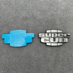 1 Pair Motorcycle Chrome 8x4cm SUPER CUB Emblem Adhesive Badge Sticker Decal For Honda Super CUB C50 C70 C90 C100 C110 C125