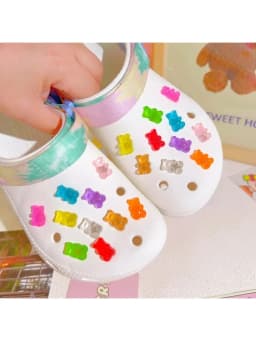 Hot Sale DIY Bear Designer Shoes Charms Set Fit Children Decorations For Hole Shoes Ornaments Women Accessories Pins Wholesale
